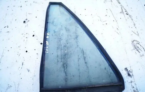 Rear vent window glass