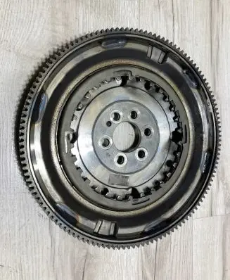 Audi Q2 - Dual mass flywheel 04C105266F