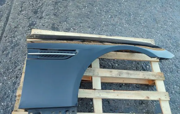 Mercedes-Benz SLK R172 Fender