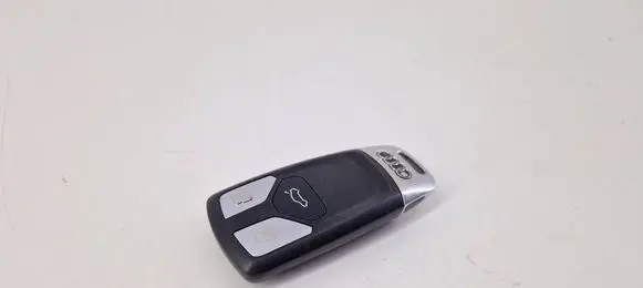 Audi A4 S4 B9 Ignition key/card 4M0959754T