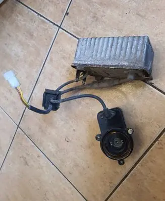 Mercedes-Benz E W210 Headlight ballast module Xenon 5DV00743000