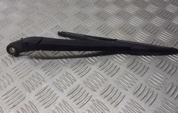 Peugeot 407 Rear wiper blade arm 