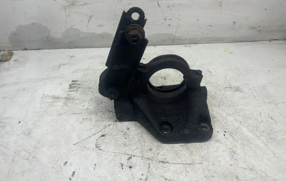 Volvo V70 Driveshaft support bearing bracket 30787842