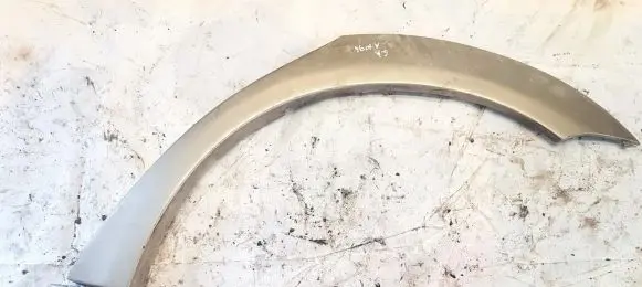 Subaru Legacy Rear arch trim