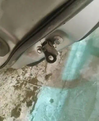 Honda FR-V Front door check strap stopper 