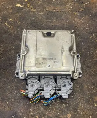 Mitsubishi Space Star Engine control unit/module 0281011610 08200319961 8200319971