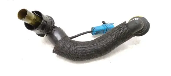 Coolant pipe/hose