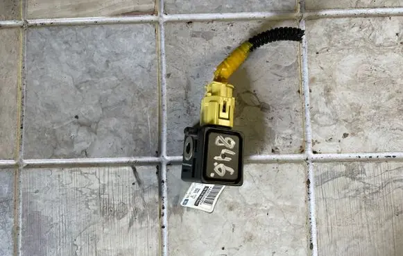 Honda FR-V Airbag deployment crash/impact sensor 77970SFEB110M2