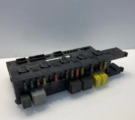 Mercedes-Benz E W211 SAM control unit 2115453601 5DK00804741 A2115453601