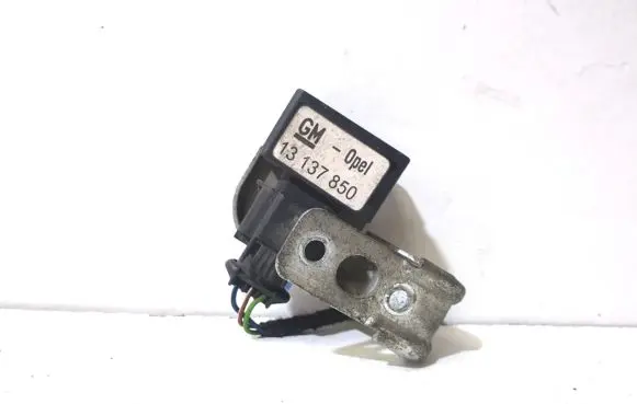 Opel Zafira B Sensor 13137850