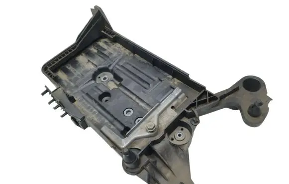 Volkswagen Golf VII Battery tray 5Q0915321J 5Q0915331K
