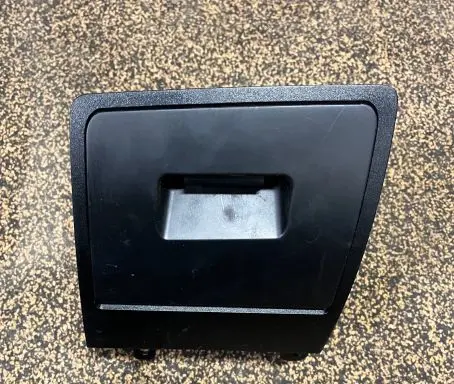 BMW 5 E60 E61 Glove box 5853001