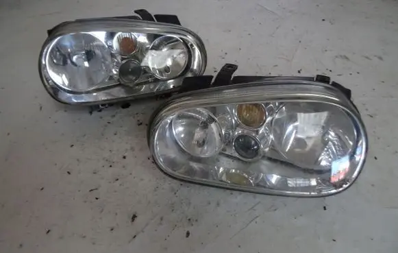 Volkswagen Golf IV Front fog light