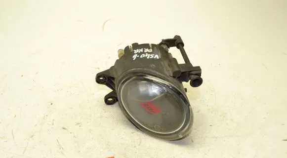 Volvo S40 Front fog light 30698627 824500