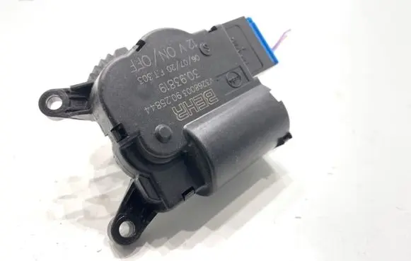 Skoda Fabia Mk3 (NJ) Air flap motor/actuator V3268003