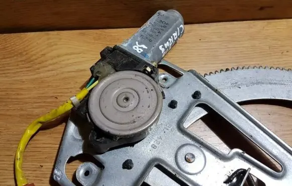 Chrysler Cirrus Front door window regulator motor 4814118