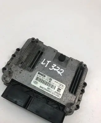 KIA Ceed Engine control unit/module 391112A508