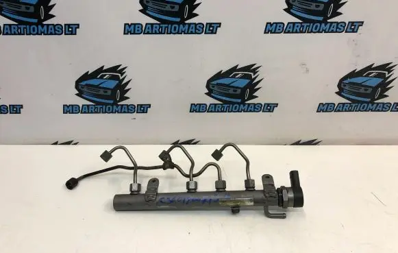Chrysler 300 - 300C Fuel main line pipe A6110780449