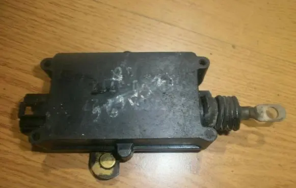 Mazda 626 Central locking motor 