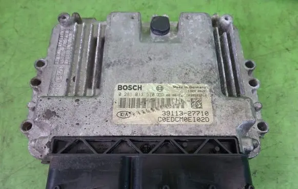KIA Ceed Engine control unit/module ECU 0281013570