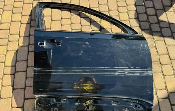 Audi Q7 4M Front door S2410P054