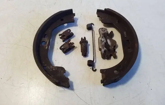 Maserati Ghibli Handbrake/parking brake pads 