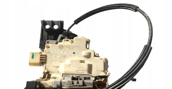 Seat Altea Front door lock 1P1833015