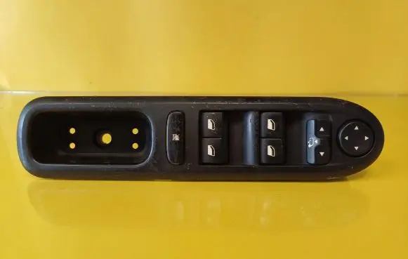 Peugeot 407 Electric window control switch 96468704XT