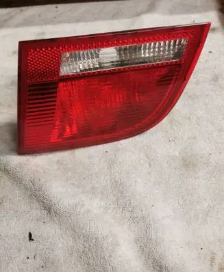 Tailgate rear/tail lights