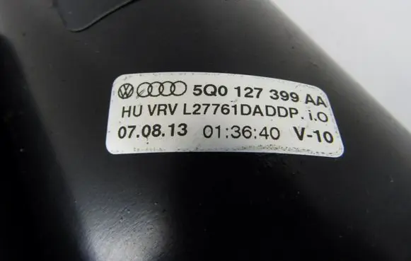 Skoda Octavia Mk3 (5E) Fuel filter housing 5Q0127400F