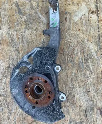 Mercedes-Benz GLE (W166 - C292) Front wheel hub spindle knuckle