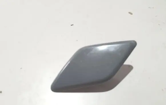 Toyota Avensis T270 Headlight washer spray nozzle cap/cover 8535305906