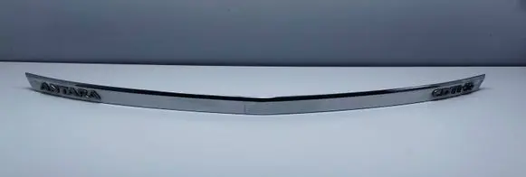 Tailgate trim