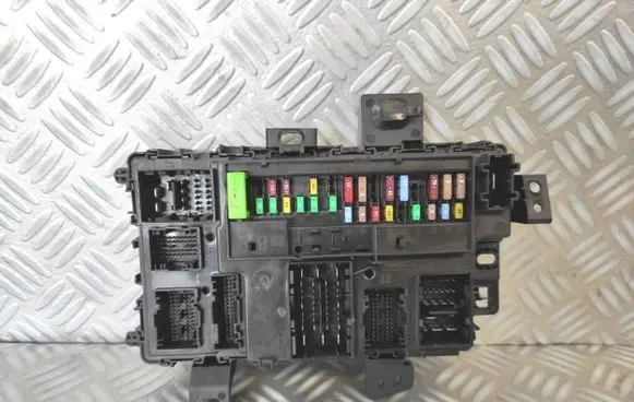 Ford Transit VII Fuse box set KK3T-15604-FAE