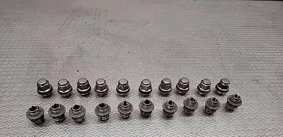 Toyota Corolla E160 E170 Nuts/bolts 