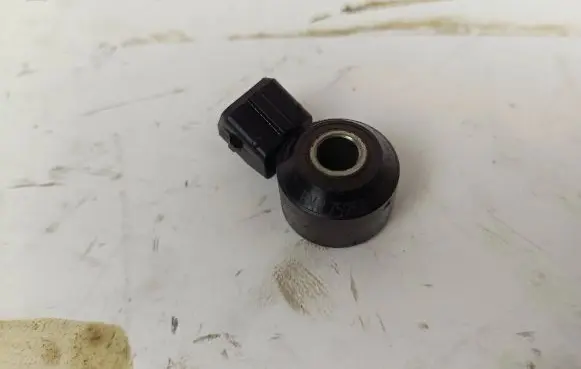 BMW X5 E70 Detonation knock sensor 7598861