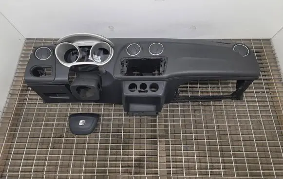 Seat Ibiza IV (6J,6P) Dashboard 