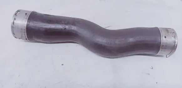 BMW 5 F10 F11 Intercooler hose/pipe
