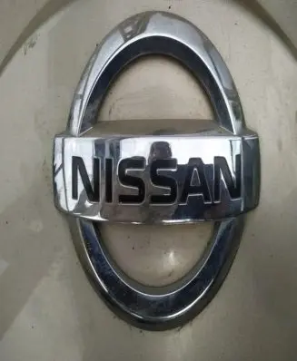 Manufacturer badge logo/emblem