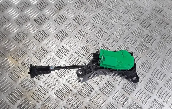 KIA Ceed Fuel tank cap lock motor 