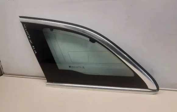 Opel Insignia A Rear side window