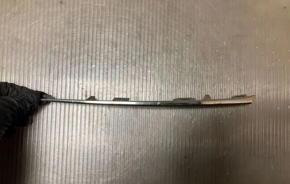 Front bumper upper radiator grill