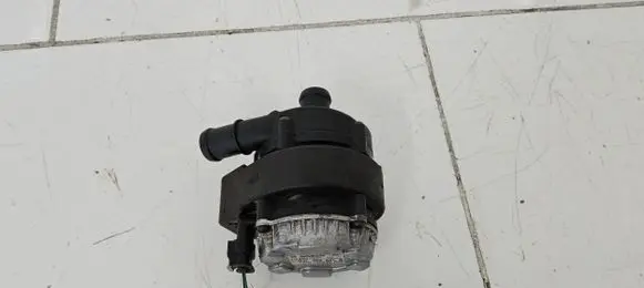Volkswagen PASSAT B8 Electric auxiliary coolant/water pump 0392024011 04L965567B