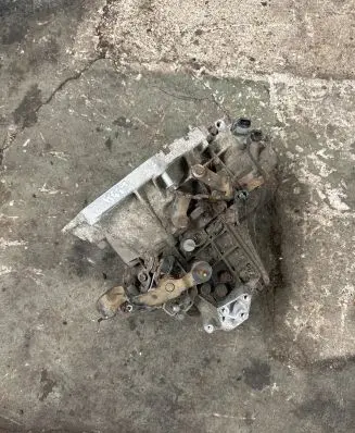 Manual 5 speed gearbox