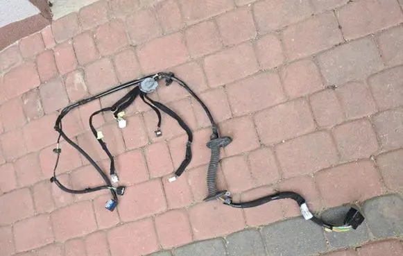 Opel Vivaro Front door wiring loom 241247927R
