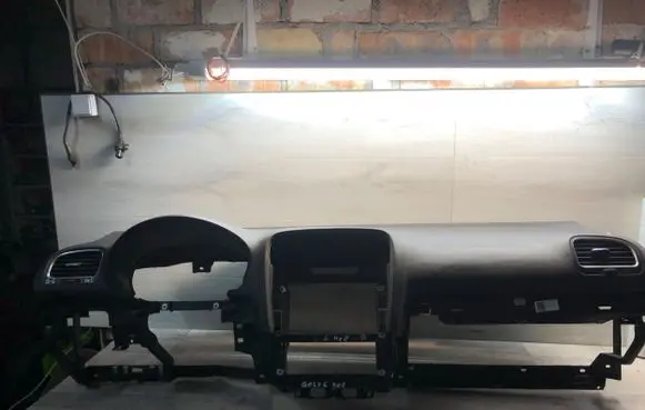 Volkswagen Golf VI Dashboard