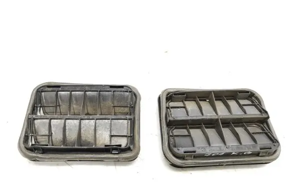 Quarter panel pressure vent