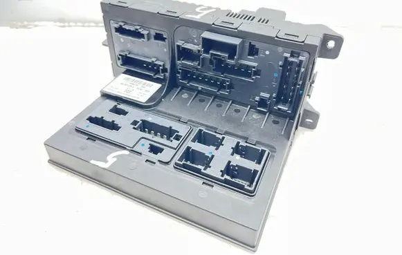 Mercedes-Benz E W211 Fuse module 2115456101