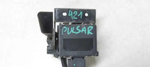 Nissan Pulsar Distronic sensor radar 284383ZL1A