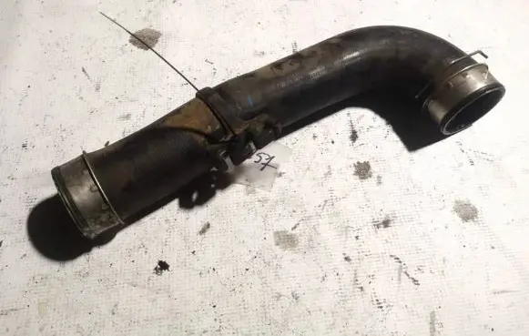 Volkswagen Golf V Intercooler hose/pipe